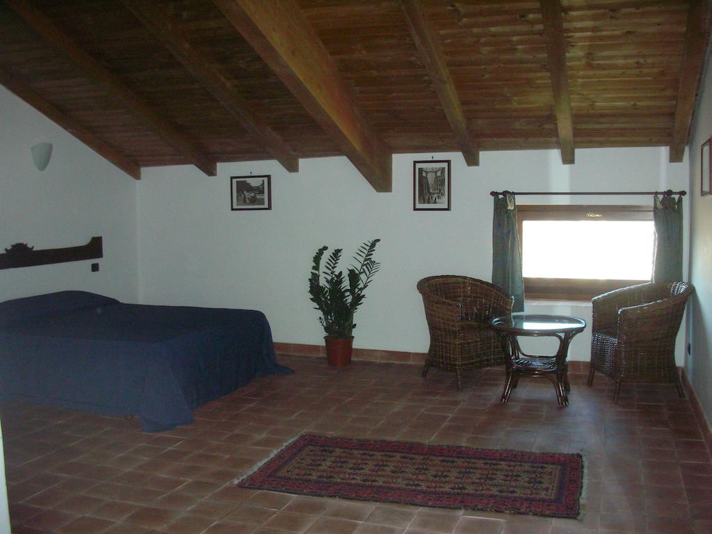 Guest House Pedamentina Наполи Стая снимка